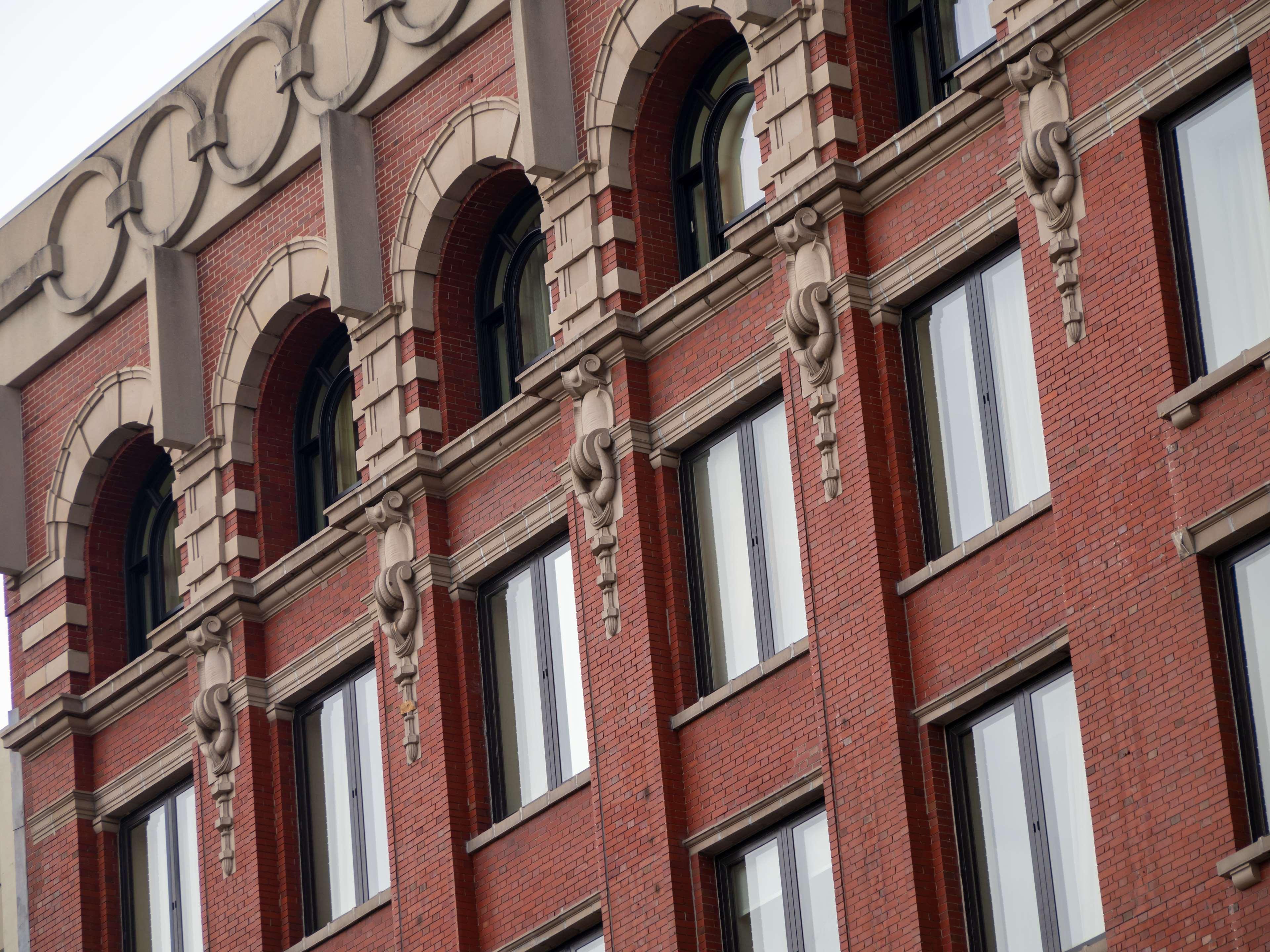 The Peregrine Omaha Downtown Curio Collection By Hilton Hotel Exterior photo