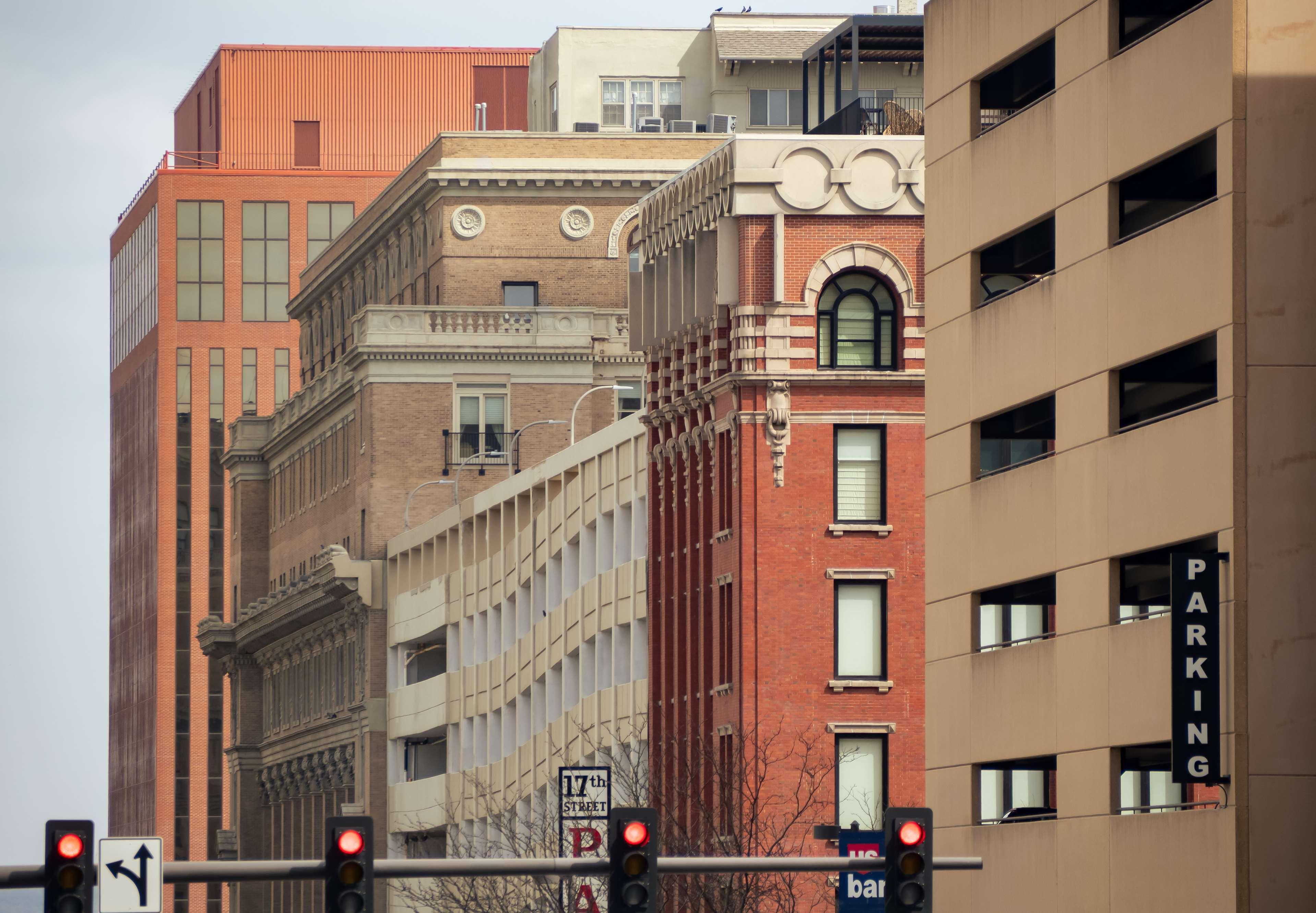 The Peregrine Omaha Downtown Curio Collection By Hilton Hotel Exterior photo