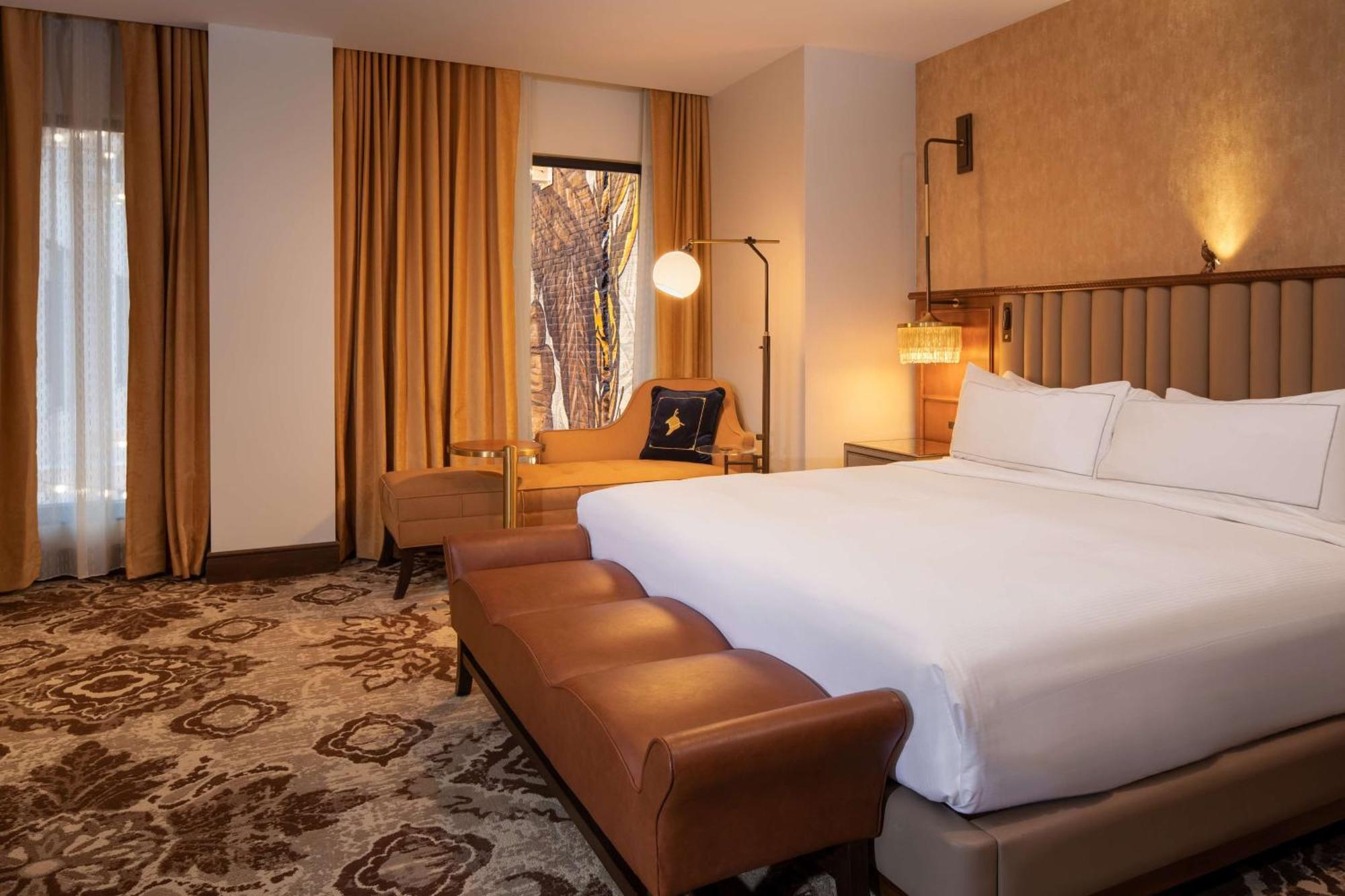 The Peregrine Omaha Downtown Curio Collection By Hilton Hotel Exterior photo