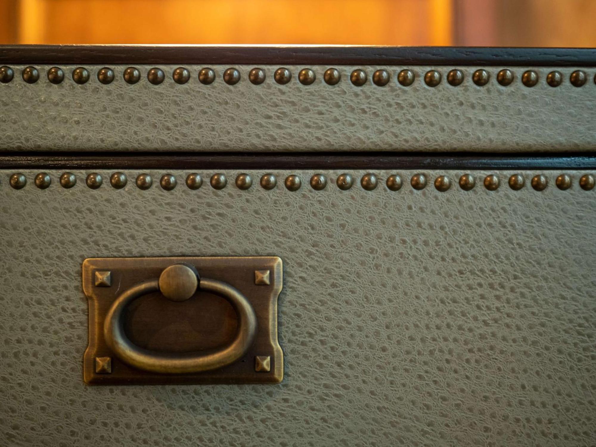 The Peregrine Omaha Downtown Curio Collection By Hilton Hotel Exterior photo